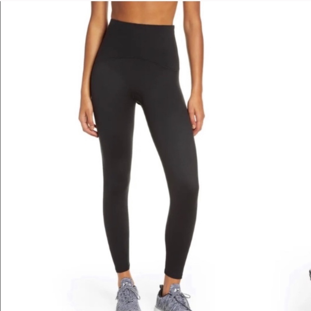 NEW Spanx Booty Boost Active 7/8 Leggings - Picture 2 of 7
